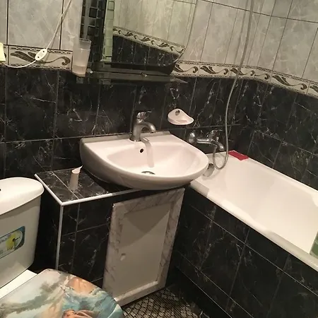 Apartment Kvartira Posutochno Vozle Metro Levoberezhnaya Kyiv